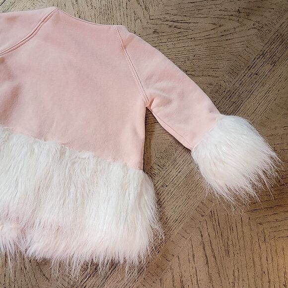 24 month blush pink with white fur jacket💞🤍 - Picture 9 of 11